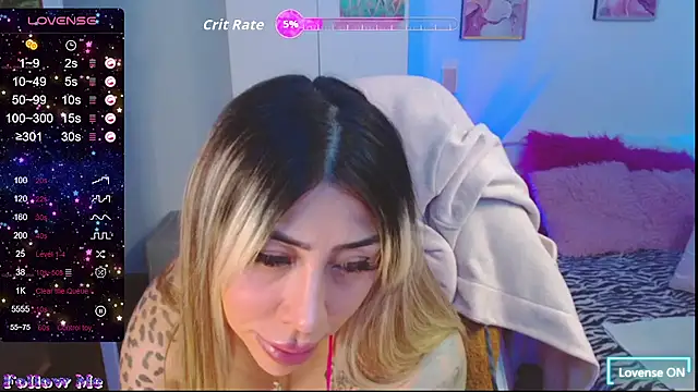 Martina Dash online show from 10/28/25, 11:14