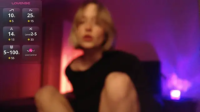 Snapshot of iilovetomatoes chatting on 03/15/26, 09:32 iilovetomatoes online show from 03/15/26, 09:32