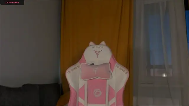 Amelia Lein online show from 03/22/25, 03:20