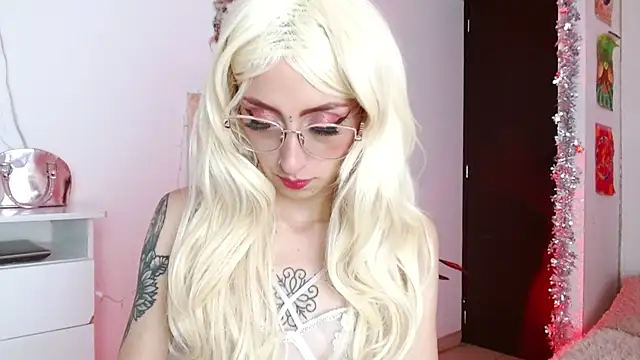 alisseallie online show from 12/10/24, 04:34