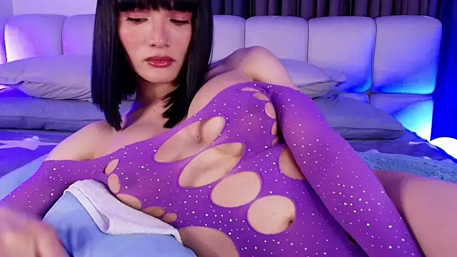 sweetieluna01 online show from 04/16/26, 06:19