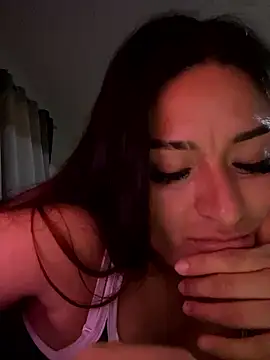 Snapshot of LuceroRm chatting on 01/14/26, 05:02 LuceroRm online show from 01/14/26, 05:02