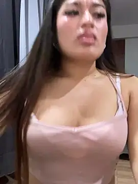 Snapshot of LuceroRm chatting on 01/16/26, 04:38 LuceroRm online show from 01/16/26, 04:38