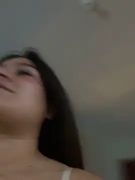 Snapshot of LuceroRm chatting on 02/03/26, 06:22 LuceroRm online show from 02/03/26, 06:22