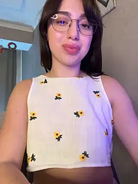 Snapshot of Tasty_Nora chatting on 02/04/25, 07:51 Tasty Nora online show from 02/04/25, 07:51