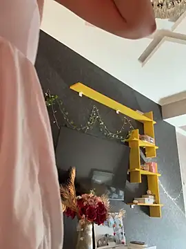 Snapshot of Tasty_Nora chatting on 09/23/25, 05:10 Tasty Nora online show from 09/23/25, 05:10