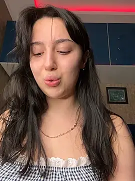 Tasty Nora online show from 04/17/26, 06:44