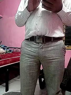 adicma123 online show from 12/22/25, 02:58