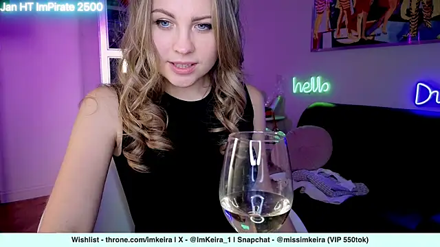 Snapshot of ImKeira chatting on 01/18/25, 10:28 ImKeira online show from 01/18/25, 10:28