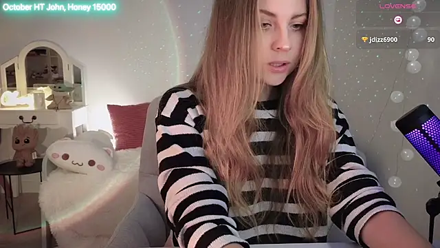 Snapshot of ImKeira chatting on 10/10/25, 07:13 ImKeira online show from 10/10/25, 07:13