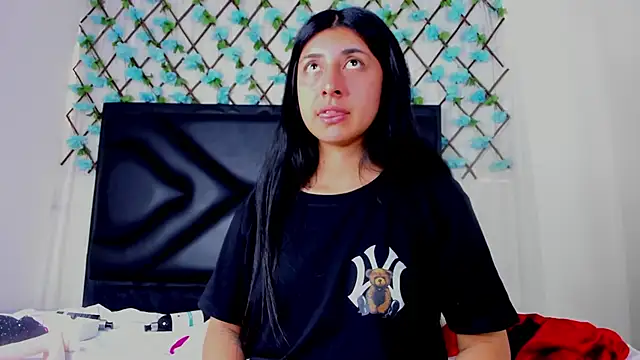 EmmaWilliamss online show from 06/16/26, 06:10
