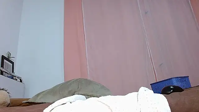 Snapshot of nickyCollins chatting on 02/12/25, 08:16 nickyCollins online show from 02/12/25, 08:16