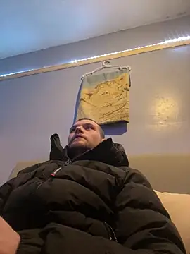 Snapshot of Z1uk chatting on 01/24/25, 07:49 Z1uk online show from 01/24/25, 07:49