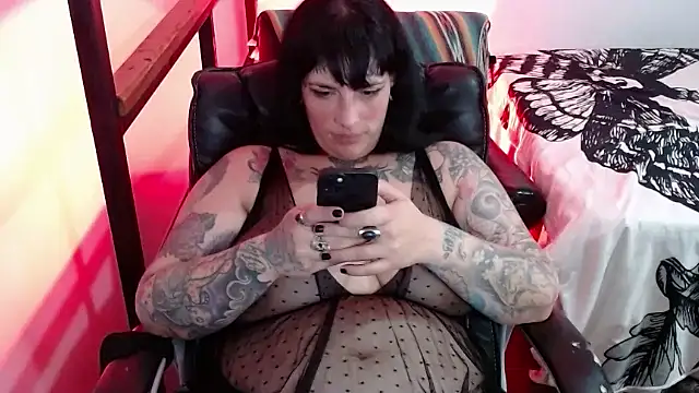 VampGirl1 online show from 01/12/25, 04:50