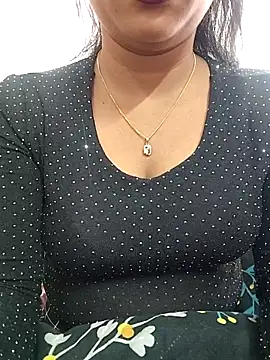 ANGE-MOU online show from 04/11/26, 02:27