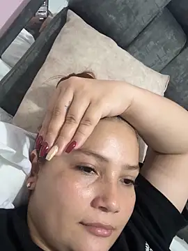 EmilyBarragan online show from 01/29/25, 02:19