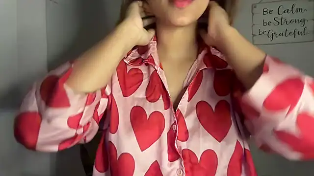 Snapshot of Queen_Sakhi chatting on 01/16/25, 05:01 Queen Sakhi online show from 01/16/25, 05:01