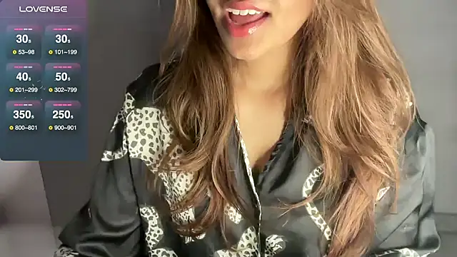 Snapshot of Queen_Sakhi chatting on 02/14/25, 04:31 Queen Sakhi online show from 02/14/25, 04:31