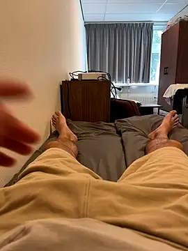 Snapshot of mihaixxx1 chatting on 09/24/25, 02:09 mihaixxx1 online show from 09/24/25, 02:09