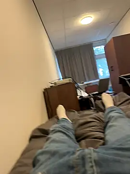 mihaixxx1 online show from 10/04/25, 12:14