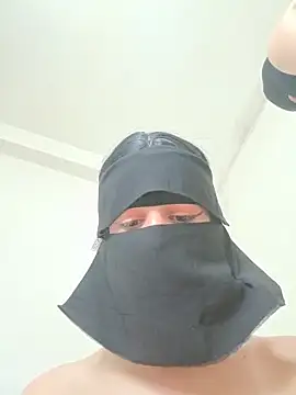 Snapshot of KHALIJIA-ARABIA-couple chatting on 02/05/26, 08:02 KHALIJIA-ARABIA-couple online show from 02/05/26, 08:02