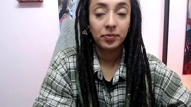 Snapshot of ORIANNA_BODMOD chatting on 04/22/26, 04:59 ORIANNA BODMOD online show from 04/22/26, 04:59