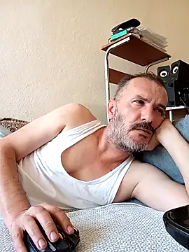 Snapshot of bestofyalcinturkey chatting on 11/15/25, 10:45 bestofyalcinturkey online show from 11/15/25, 10:45