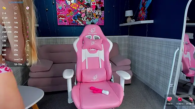 Snapshot of Barbie_Lis chatting on 01/23/25, 12:25 Barbie Lis online show from 01/23/25, 12:25