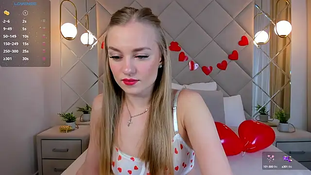 Snapshot of Barbie_Lis chatting on 02/13/25, 11:58 Barbie Lis online show from 02/13/25, 11:58