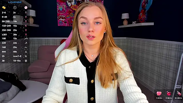 Snapshot of Barbie_Lis chatting on 02/24/25, 11:19 Barbie Lis online show from 02/24/25, 11:19