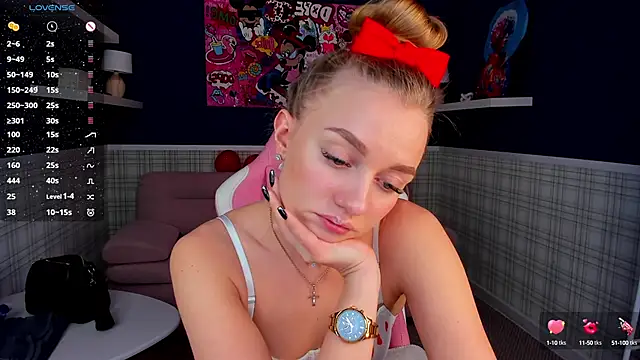 Snapshot of Barbie_Lis chatting on 02/25/25, 02:25 Barbie Lis online show from 02/25/25, 02:25