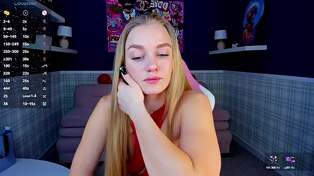 Snapshot of Barbie_Lis chatting on 02/26/25, 02:37 Barbie Lis online show from 02/26/25, 02:37