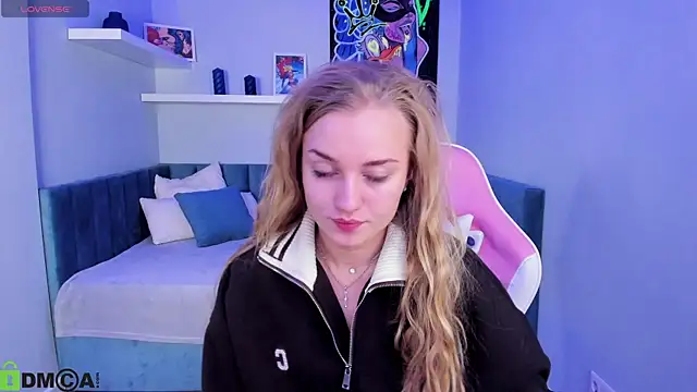 Snapshot of Barbie_Lis chatting on 11/21/25, 01:15 Barbie Lis online show from 11/21/25, 01:15