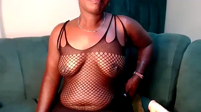 Snapshot of judyshinel20 chatting on 03/19/25, 02:48 judyshinel20 online show from 03/19/25, 02:48