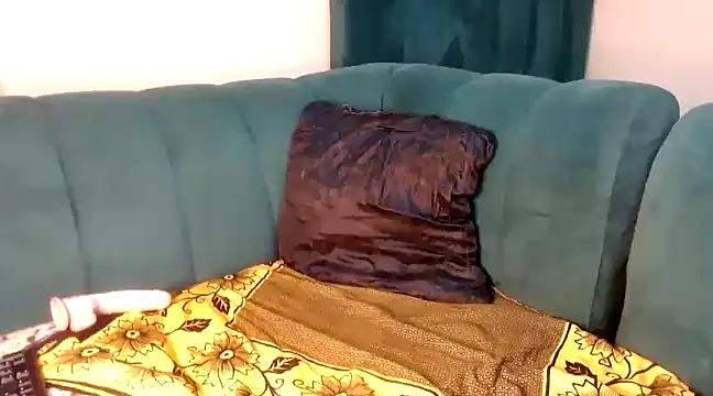 Snapshot of judyshinel20 chatting on 03/19/25, 07:49 judyshinel20 online show from 03/19/25, 07:49