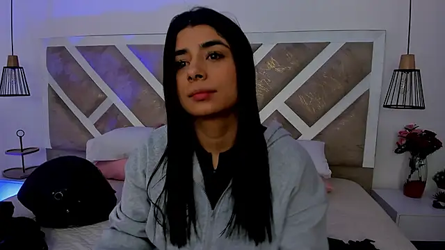 Snapshot of ZiaCalifa chatting on 06/20/26, 11:46 ZiaCalifa online show from 06/20/26, 11:46