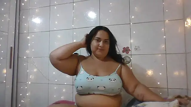 Snapshot of MinaBoss chatting on 03/21/26, 03:44 MinaBoss online show from 03/21/26, 03:44