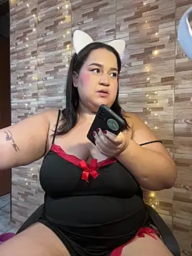 Snapshot of MinaBoss chatting on 04/01/26, 07:44 MinaBoss online show from 04/01/26, 07:44