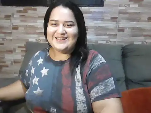 Snapshot of MinaBoss chatting on 04/27/26, 03:37 MinaBoss online show from 04/27/26, 03:37