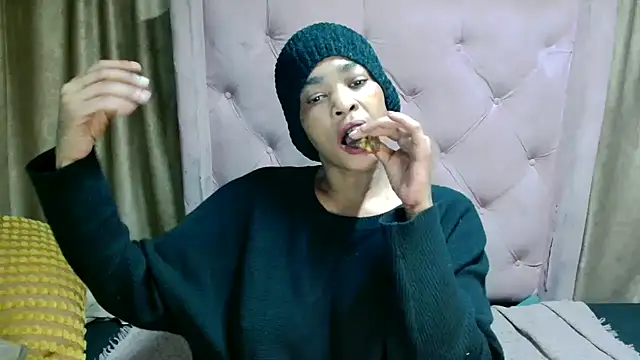 Snapshot of AFRICANGODDESSXXX chatting on 04/26/26, 09:23 AFRICANGODDESSXXX online show from 04/26/26, 09:23