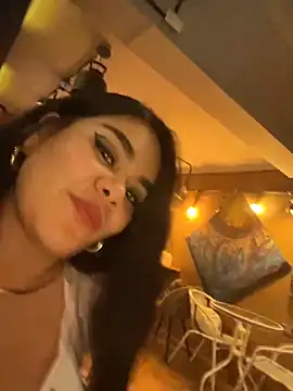 Snapshot of Insane_Issa chatting on 12/08/24, 10:25 Insane Issa online show from 12/08/24, 10:25