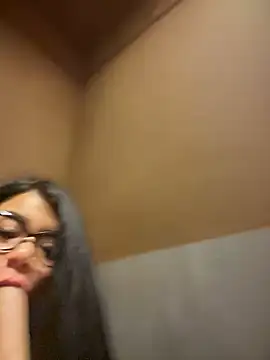 Snapshot of Insane_Issa chatting on 12/13/24, 02:32 Insane Issa online show from 12/13/24, 02:32