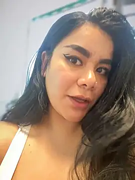 Snapshot of Insane_Issa chatting on 01/24/25, 06:04 Insane Issa online show from 01/24/25, 06:04