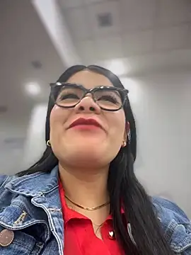 Snapshot of Insane_Issa chatting on 01/31/25, 09:16 Insane Issa online show from 01/31/25, 09:16