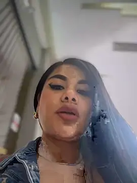 Snapshot of Insane_Issa chatting on 02/12/25, 04:33 Insane Issa online show from 02/12/25, 04:33