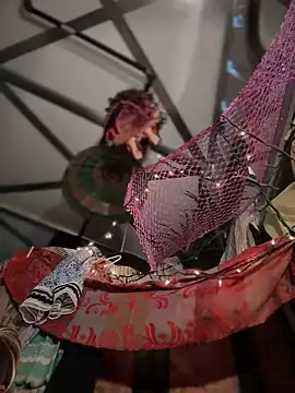 SummerBlueMoon online show from 10/18/25, 09:15