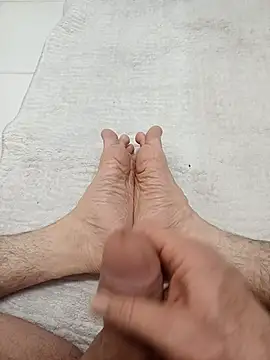 Hardapple01 online show from 03/03/25, 11:24