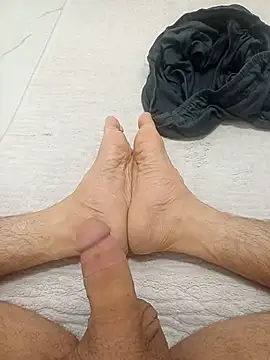 Hardapple01 online show from 09/27/25, 04:17