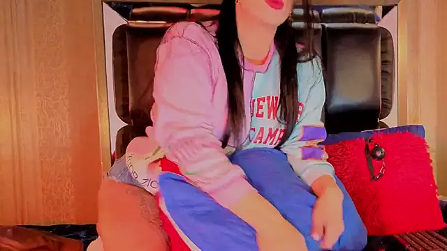 MishaKinki online show from 11/10/25, 07:13