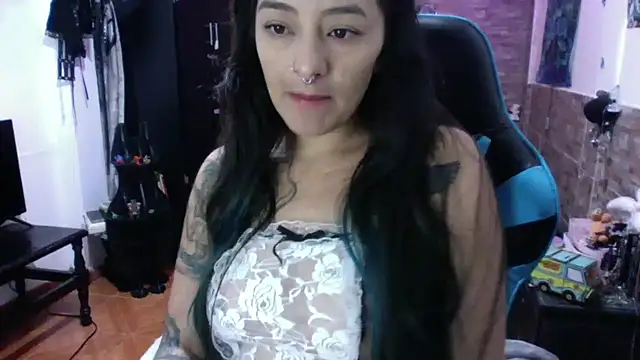 AngelaQueen  online show from 10/17/25, 05:59